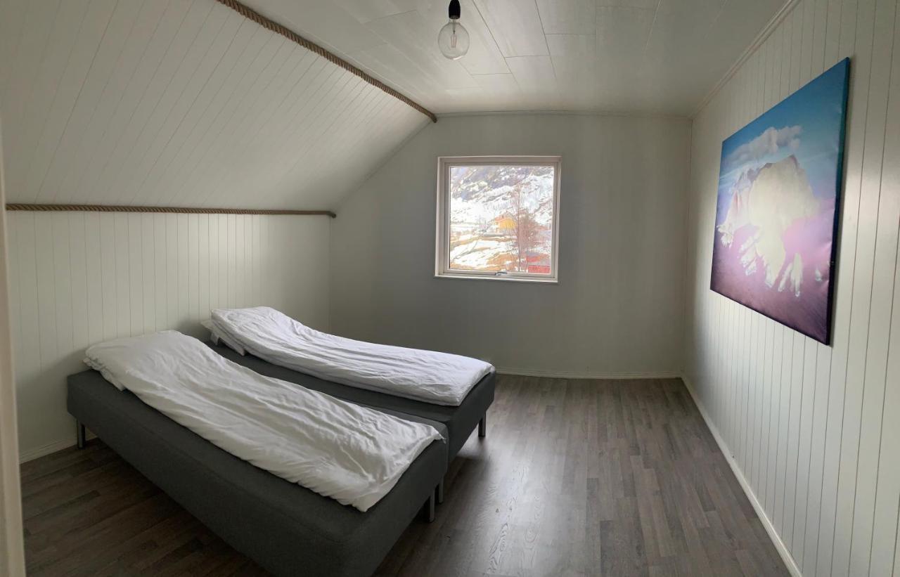 Apartments Reine Lofoten Екстер'єр фото