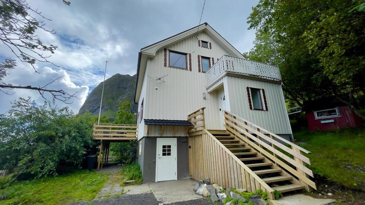 Apartments Reine Lofoten Екстер'єр фото